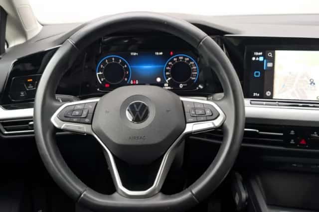 Volkswagen Golf (2022) thumbnail 20