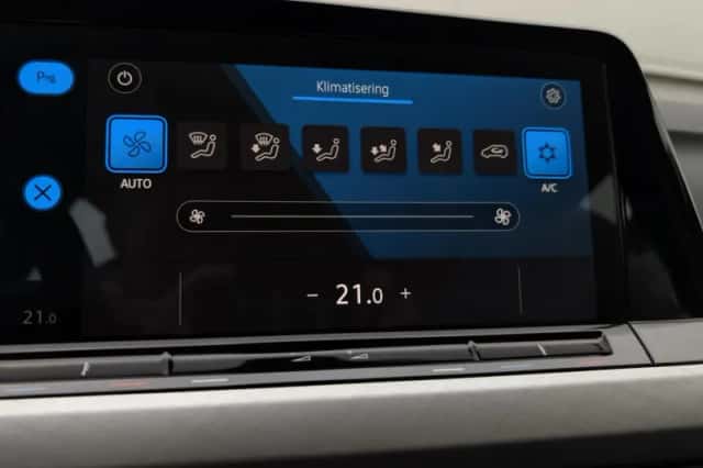 Volkswagen Golf (2022) thumbnail 28