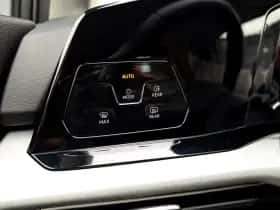 Volkswagen Golf (2022) thumbnail 30
