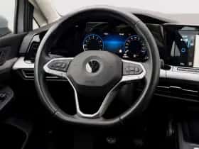 Volkswagen Golf (2022) thumbnail 31