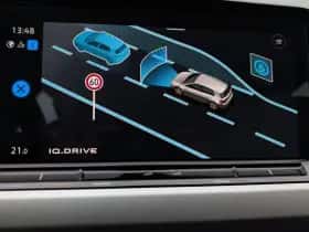 Volkswagen Golf (2022) thumbnail 35