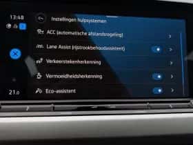 Volkswagen Golf (2022) thumbnail 36