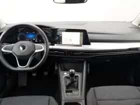 Volkswagen Golf (2022) thumbnail 5