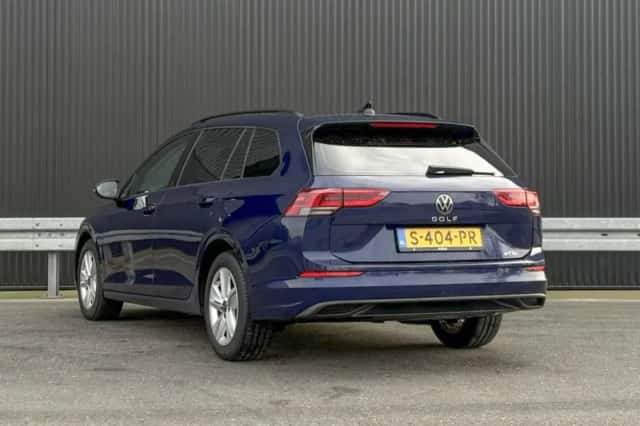 Volkswagen Golf (2023) thumbnail 11
