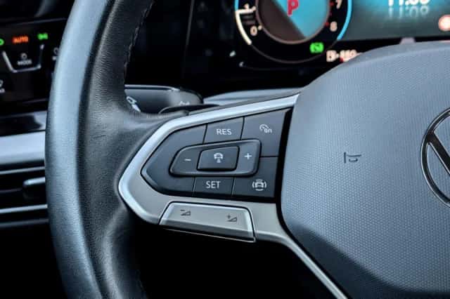 Volkswagen Golf (2023) thumbnail 23