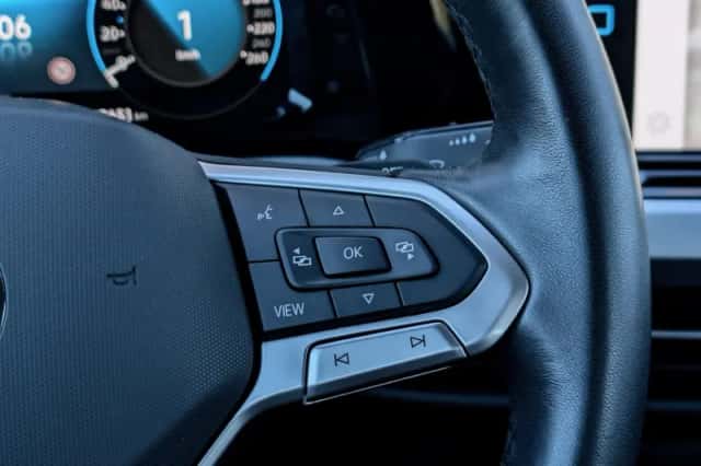 Volkswagen Golf (2023) thumbnail 24
