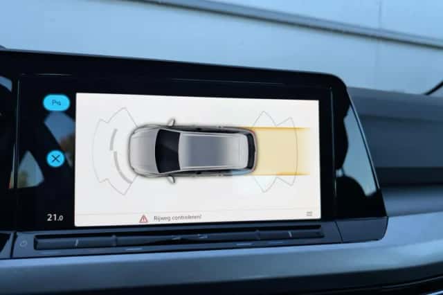 Volkswagen Golf (2023) thumbnail 27