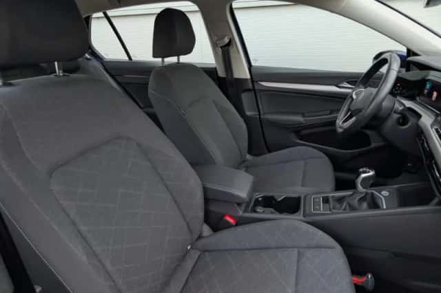 Volkswagen Golf (2023) thumbnail 14