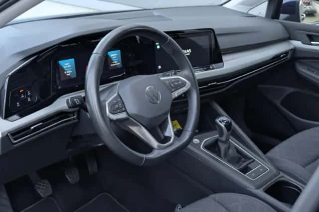 Volkswagen Golf (2023) thumbnail 18