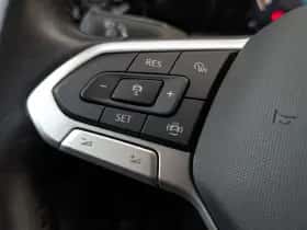 Volkswagen Golf (2023) thumbnail 22