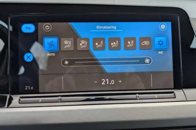 Volkswagen Golf (2023) thumbnail 26