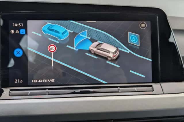 Volkswagen Golf (2023) thumbnail 35