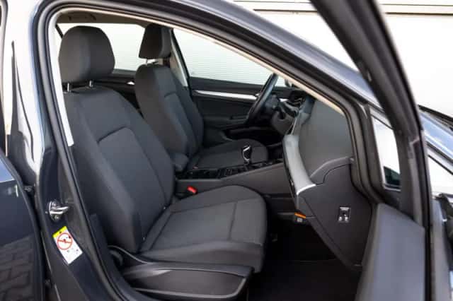 Volkswagen Golf (2021) thumbnail 15