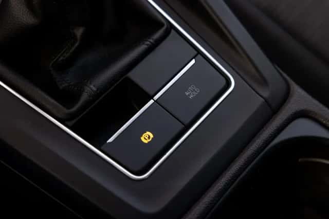 Volkswagen Golf (2021) thumbnail 23