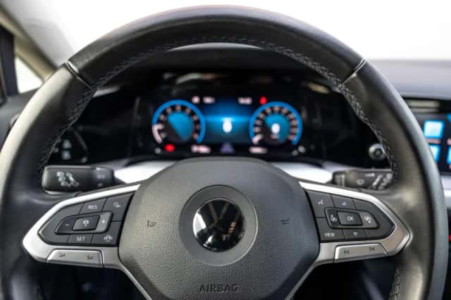 Volkswagen Golf (2021) thumbnail 28