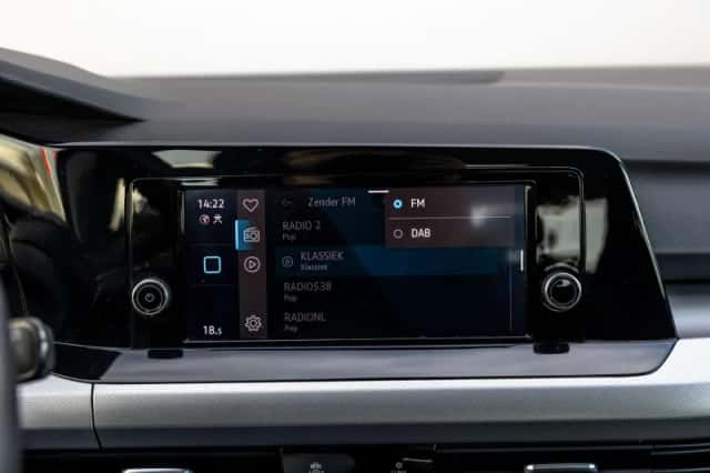 Volkswagen Golf (2021) thumbnail 32