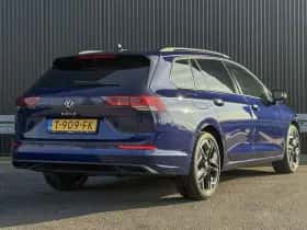 Volkswagen Golf (2023) thumbnail 2