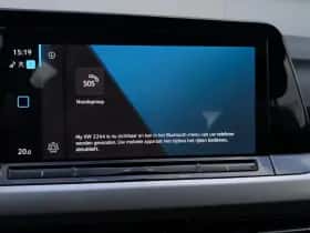 Volkswagen Golf (2023) thumbnail 33