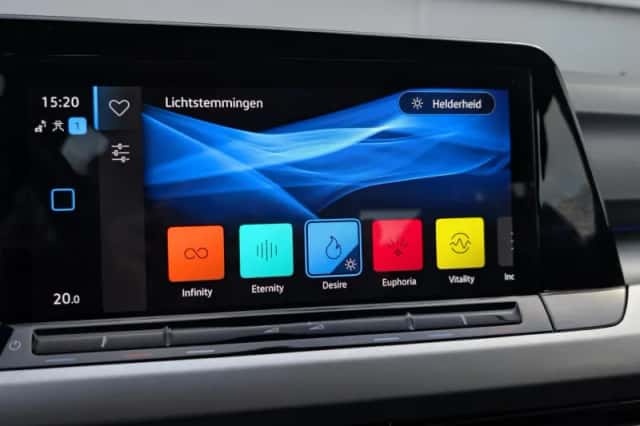 Volkswagen Golf (2023) thumbnail 35