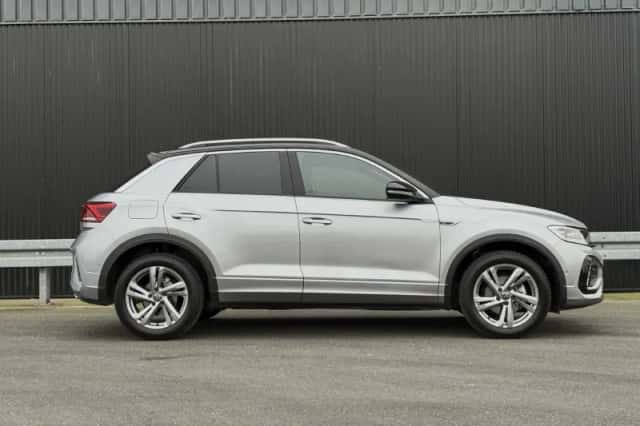 Volkswagen T-Roc (2025) thumbnail 4