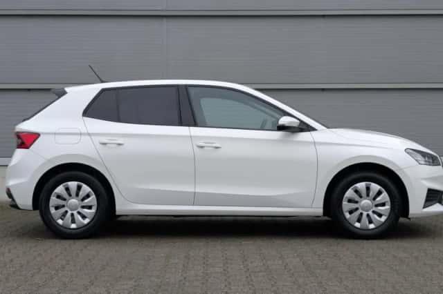 Škoda Fabia (2023) thumbnail 3