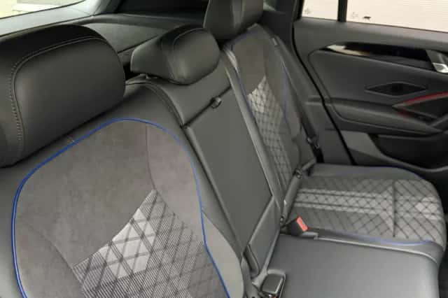 Volkswagen Tiguan (2025) thumbnail 16