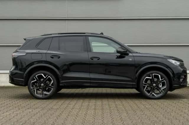 Volkswagen Tiguan (2025) thumbnail 4