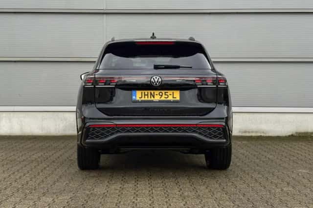 Volkswagen Tiguan (2025) thumbnail 9