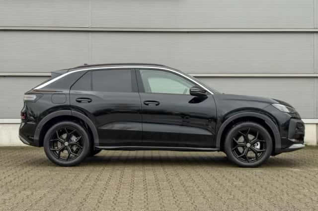 Volkswagen T-Roc (2025) thumbnail 3