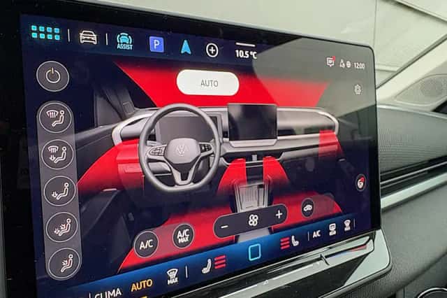 Volkswagen T-Roc (2025) thumbnail 24