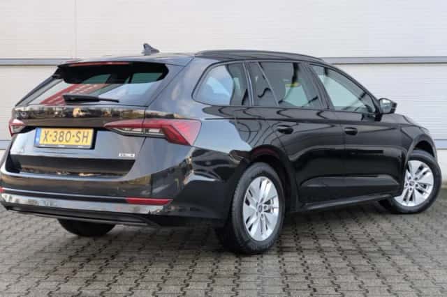 Škoda Octavia (2024) thumbnail 2