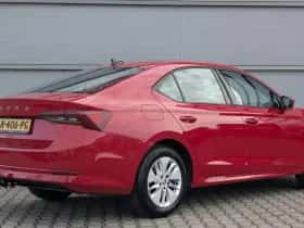 Škoda Octavia (2021) thumbnail 2
