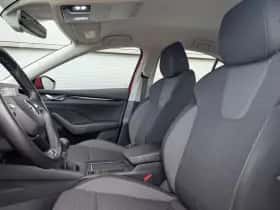 Škoda Octavia (2021) thumbnail 4
