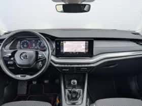 Škoda Octavia (2021) thumbnail 5