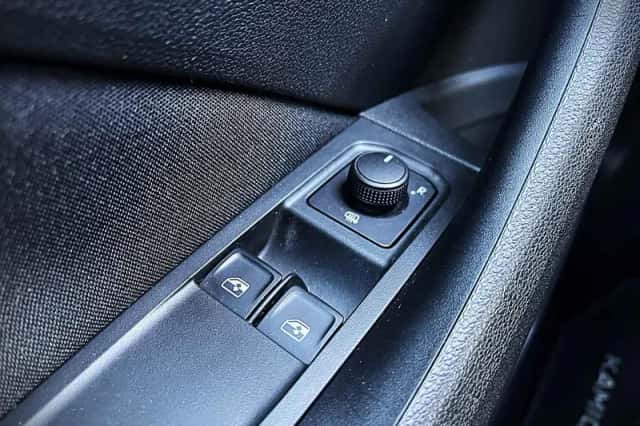 Škoda Kamiq (2023) thumbnail 29