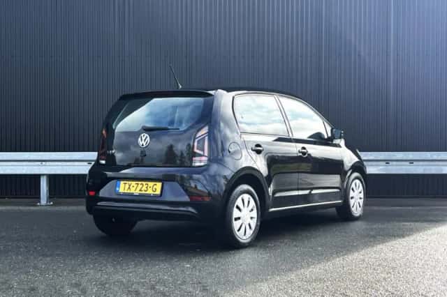 Volkswagen Up! (2018) thumbnail 2