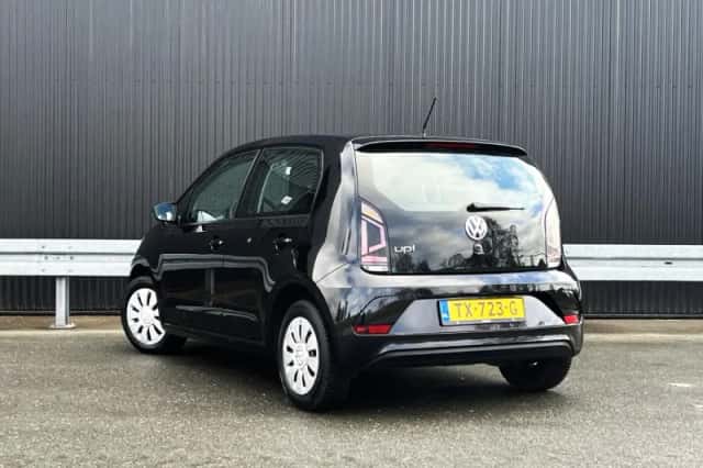 Volkswagen Up! (2018) thumbnail 11
