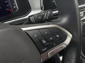 Volkswagen T-Roc (2023) thumbnail 23
