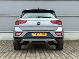 Volkswagen T-Roc (2023) thumbnail 10
