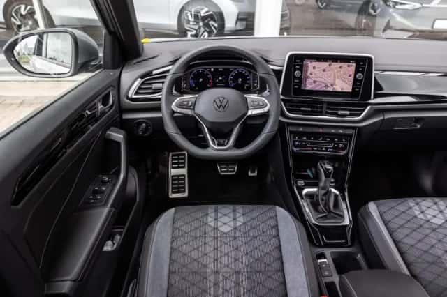 Volkswagen T-Roc (2025) thumbnail 18