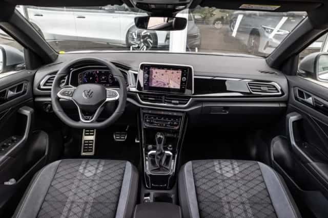 Volkswagen T-Roc (2025) thumbnail 5