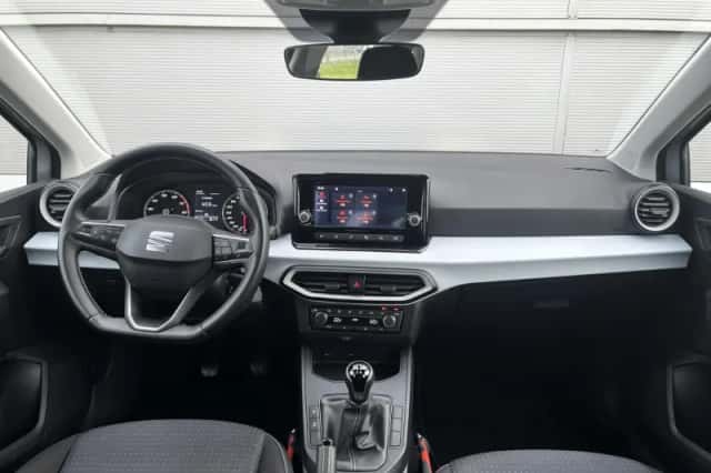 SEAT Ibiza (2023) thumbnail 5