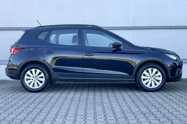 SEAT Arona (2023) thumbnail 3