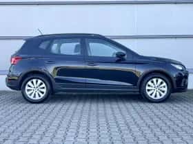 SEAT Arona (2023) thumbnail 3