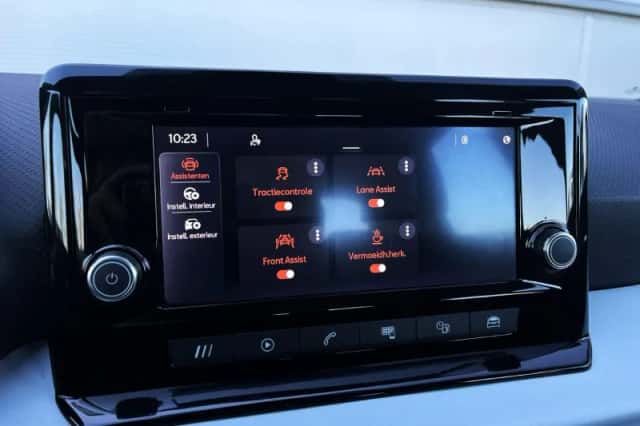 SEAT Arona (2023) thumbnail 27