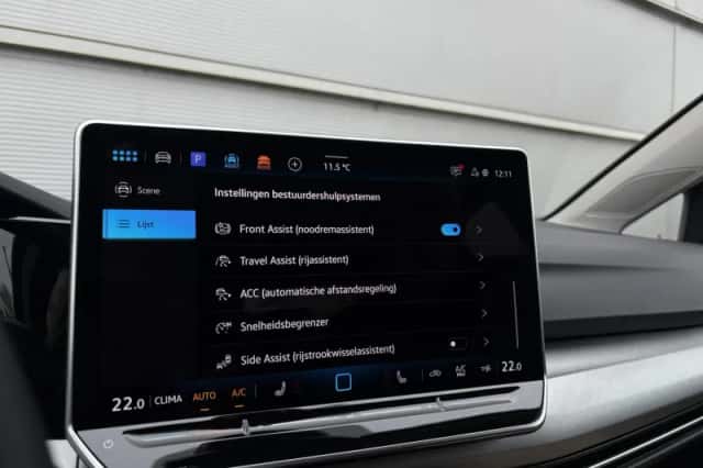 Volkswagen Golf (2025) thumbnail 33