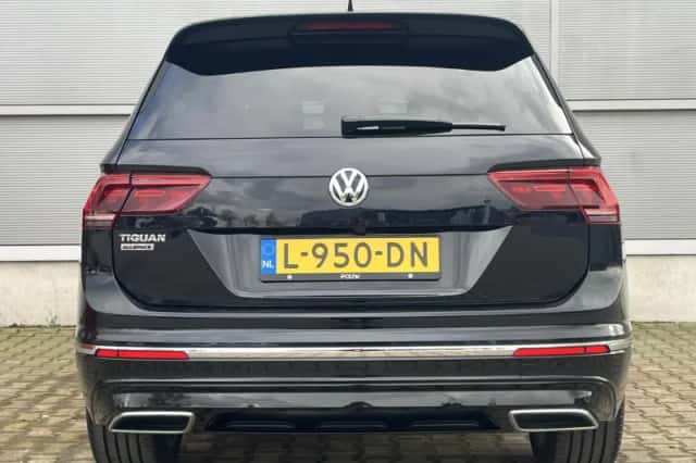 Volkswagen Tiguan (2021) thumbnail 11