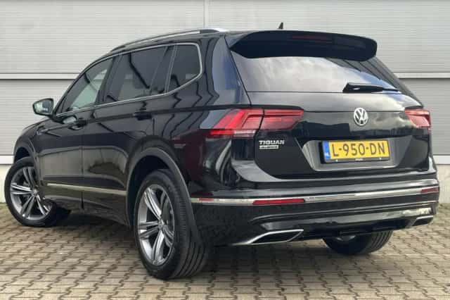 Volkswagen Tiguan (2021) thumbnail 12