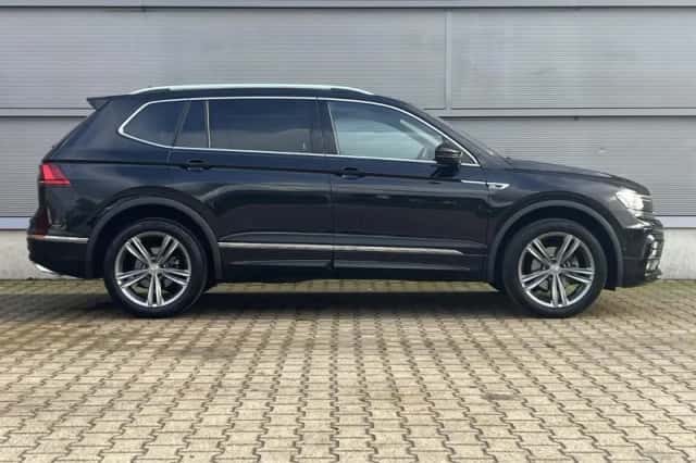 Volkswagen Tiguan (2021) thumbnail 3