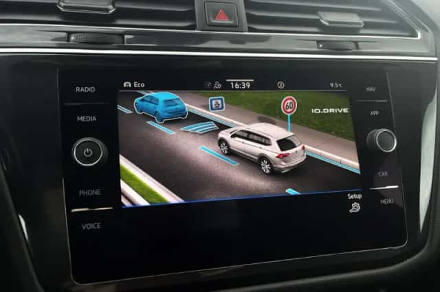 Volkswagen Tiguan (2021) thumbnail 30